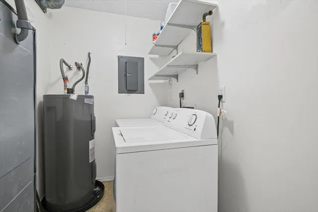 $95,000 | 1916 Tracy Drive, Unit 31, Bloomington, IL 61704