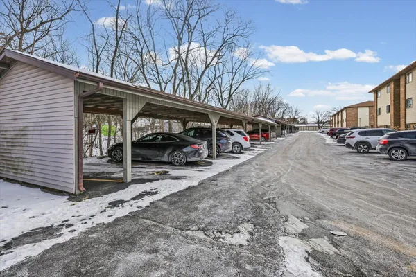 $87,500 | 1916 Tracy Drive, Unit 31, Bloomington, IL 61704