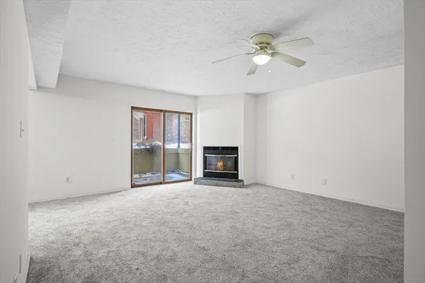 $87,500 | 1916 Tracy Drive, Unit 31, Bloomington, IL 61704
