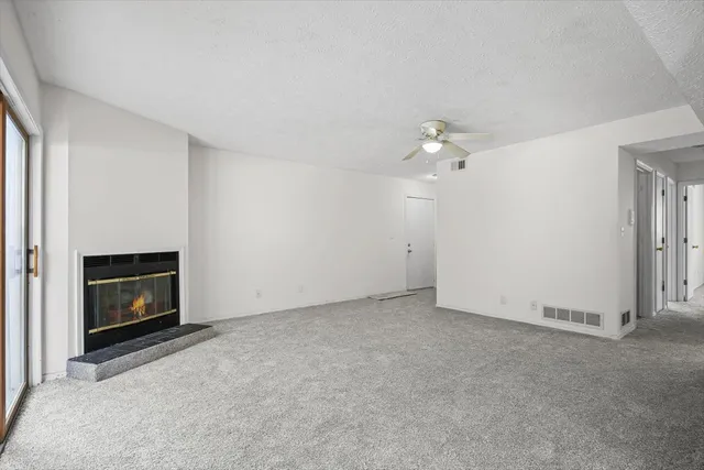 $95,000 | 1916 Tracy Drive, Unit 31, Bloomington, IL 61704