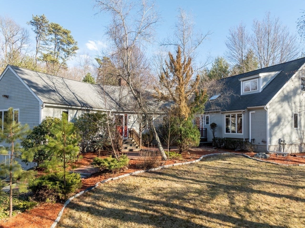 198 River Road Andover, MA 01810 - Photo 3 of 26 Gallery Image 3