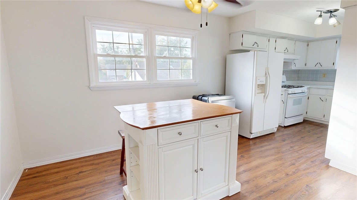 43 Ridgedale Drive Decatur, IL 62521 - Photo 5 of 25 Gallery Image 5
