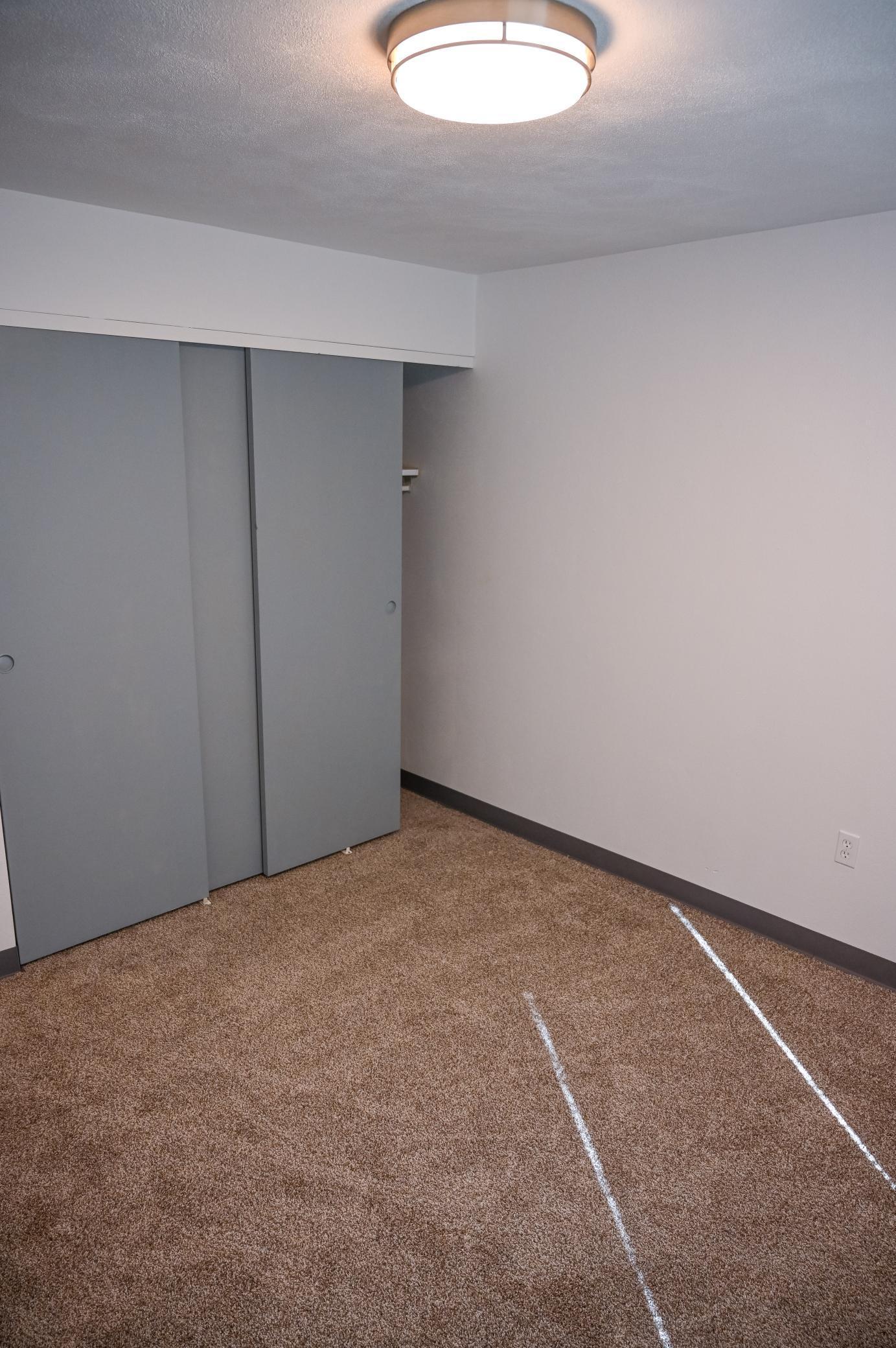 1205 Victoria Street, Unit 114 Fairmont, MN 56031 - Photo 12 of 16