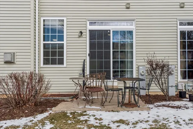 $350,000 | 1509 Envee Drive, Bolingbrook, IL 60490