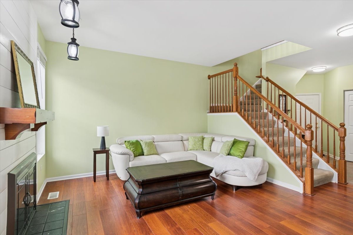 1509 Envee Drive Bolingbrook, IL 60490 - Photo 10 of 28