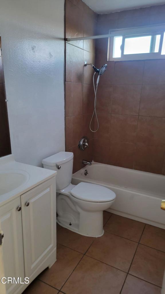 153 West Cascade Drive, Unit D Rialto, CA 92376 - Photo 10 of 15 7129248411740752364