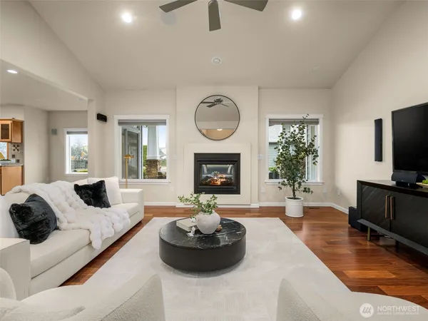 $1,250,000 | 6501 119th Avenue East, Puyallup, WA 98372