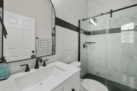 $639,000 | 22112 Rock Wren Road, Spicewood, TX 78669