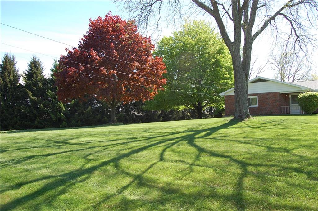 127 Cranberry Road Grove City, PA 16127 - Photo 3 of 17 Front Yard View