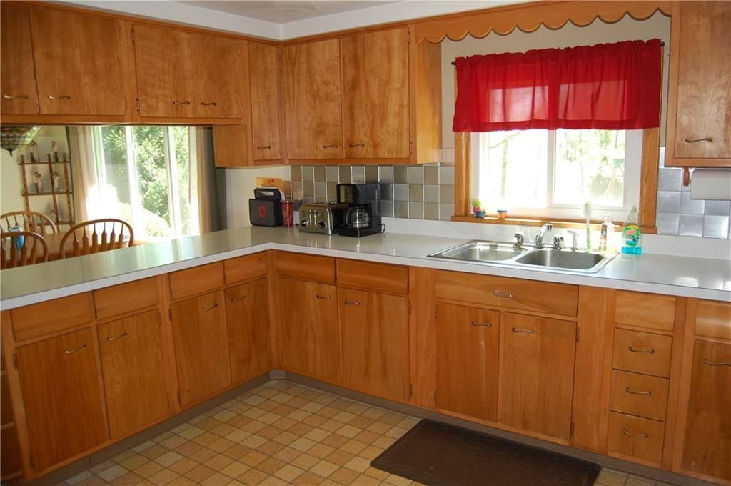 127 Cranberry Road Grove City, PA 16127 - Photo 9 of 17 Kitchen Area