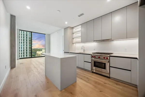 $4,500 | 610 Davis Street, Unit 2304, Austin, TX 78701