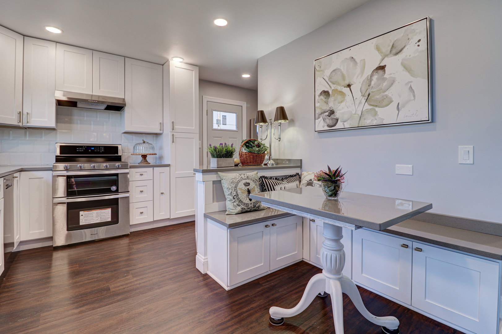 7809 East Prairie Road Skokie, IL 60076 - Photo 11 of 32