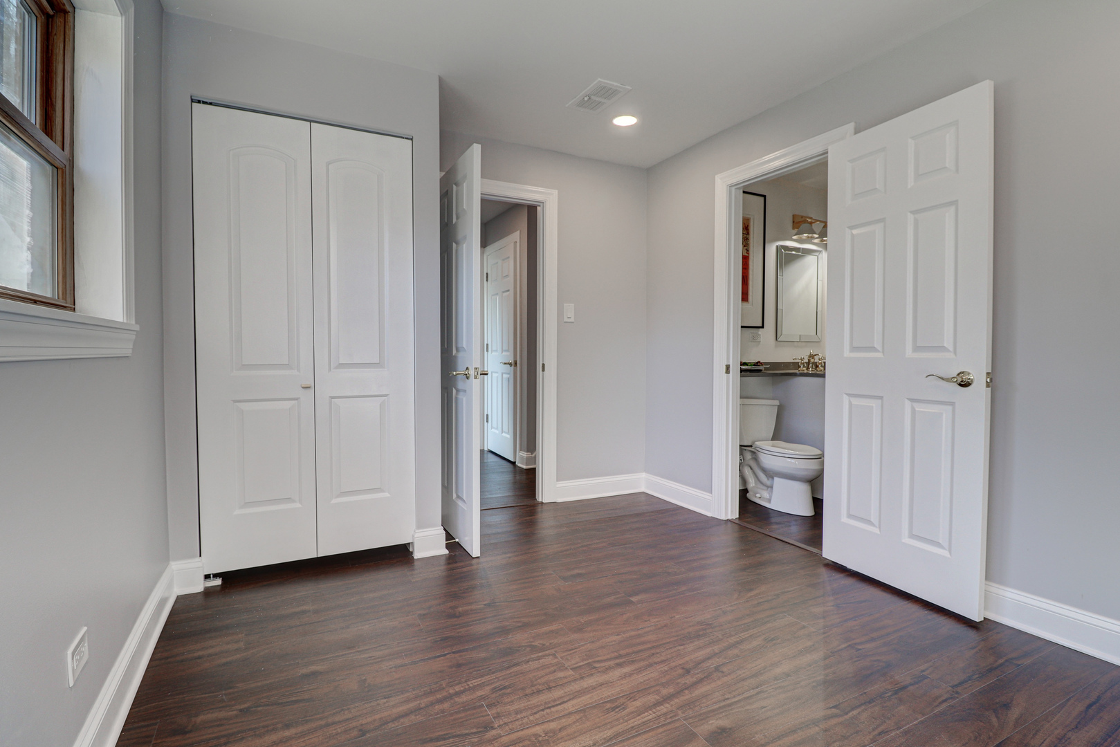 7809 East Prairie Road Skokie, IL 60076 - Photo 17 of 32