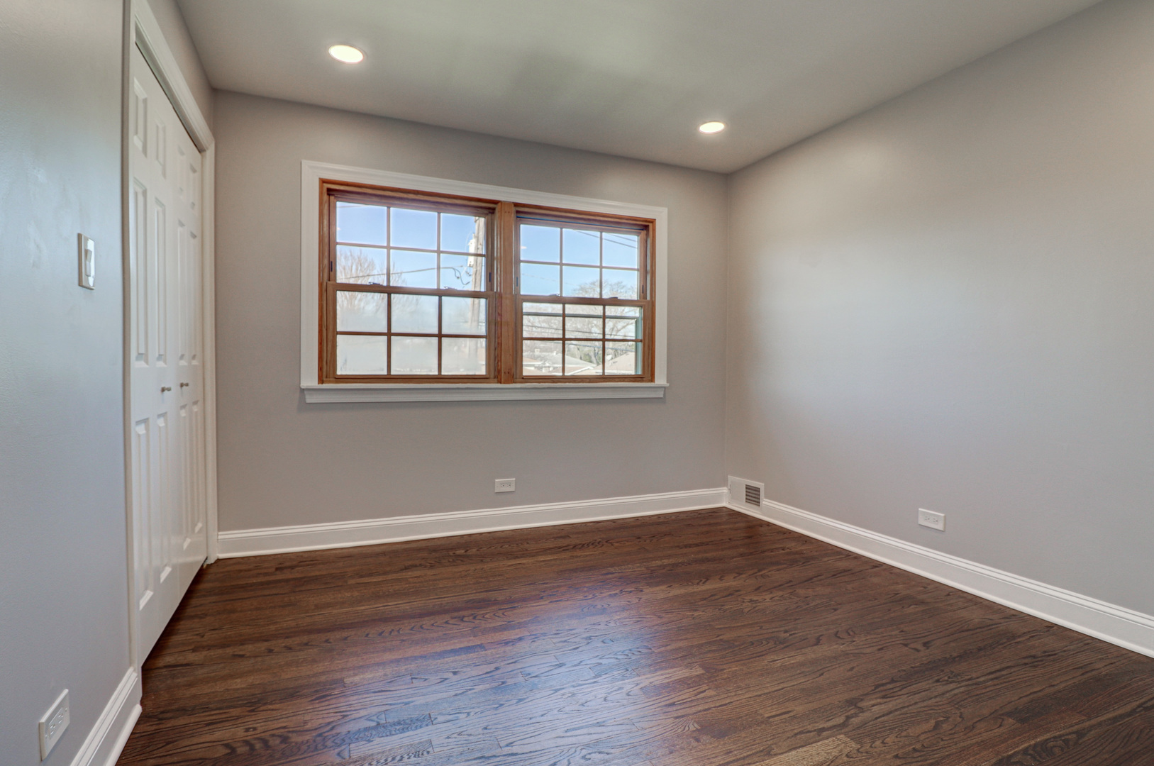 7809 East Prairie Road Skokie, IL 60076 - Photo 25 of 32