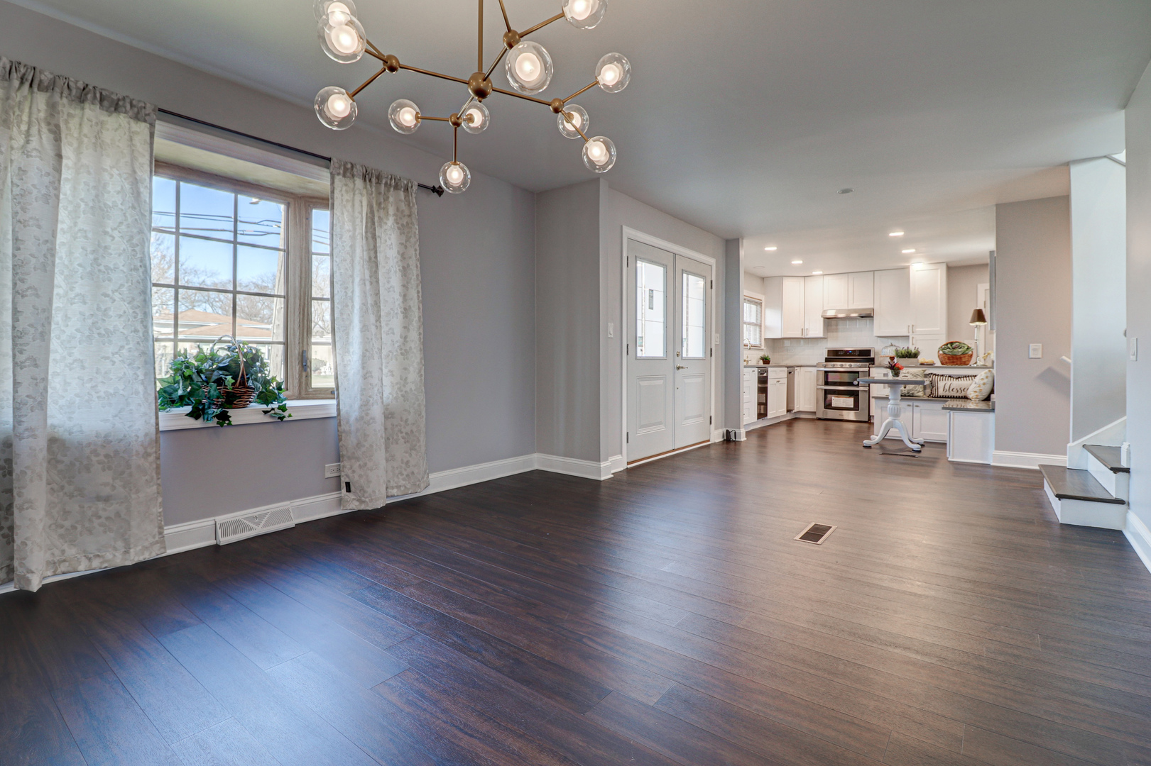 7809 East Prairie Road Skokie, IL 60076 - Photo 7 of 32