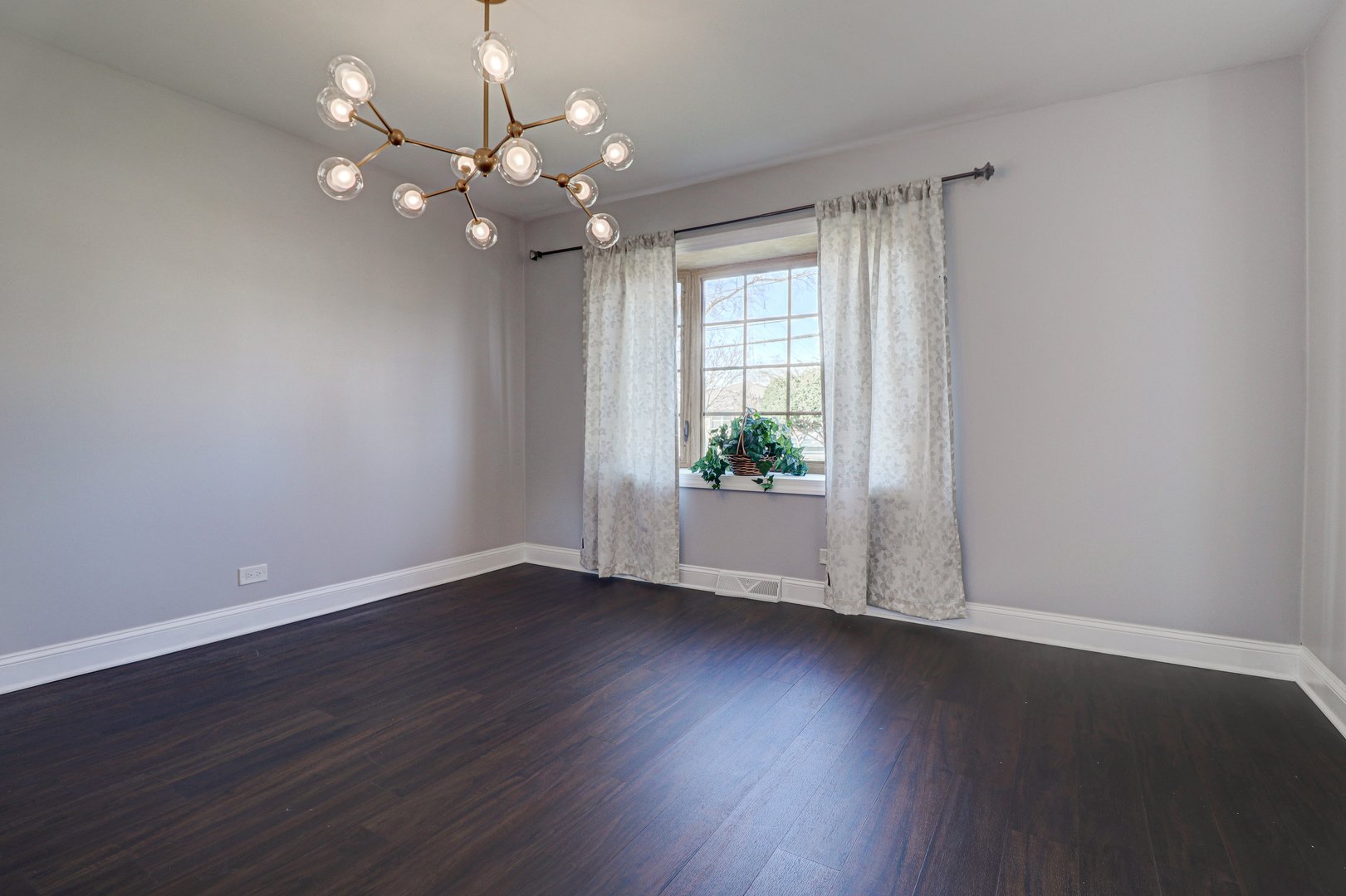 7809 East Prairie Road Skokie, IL 60076 - Photo 9 of 32