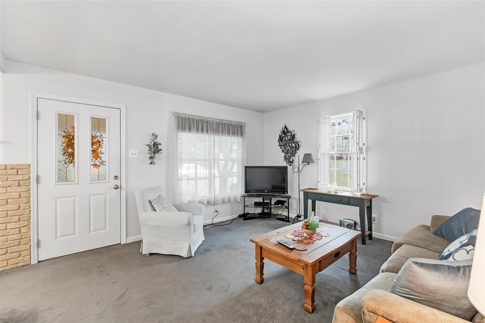 2420 Mullanphy Road Florissant, MO 63031 - Photo 7 of 21 Gallery Image 7
