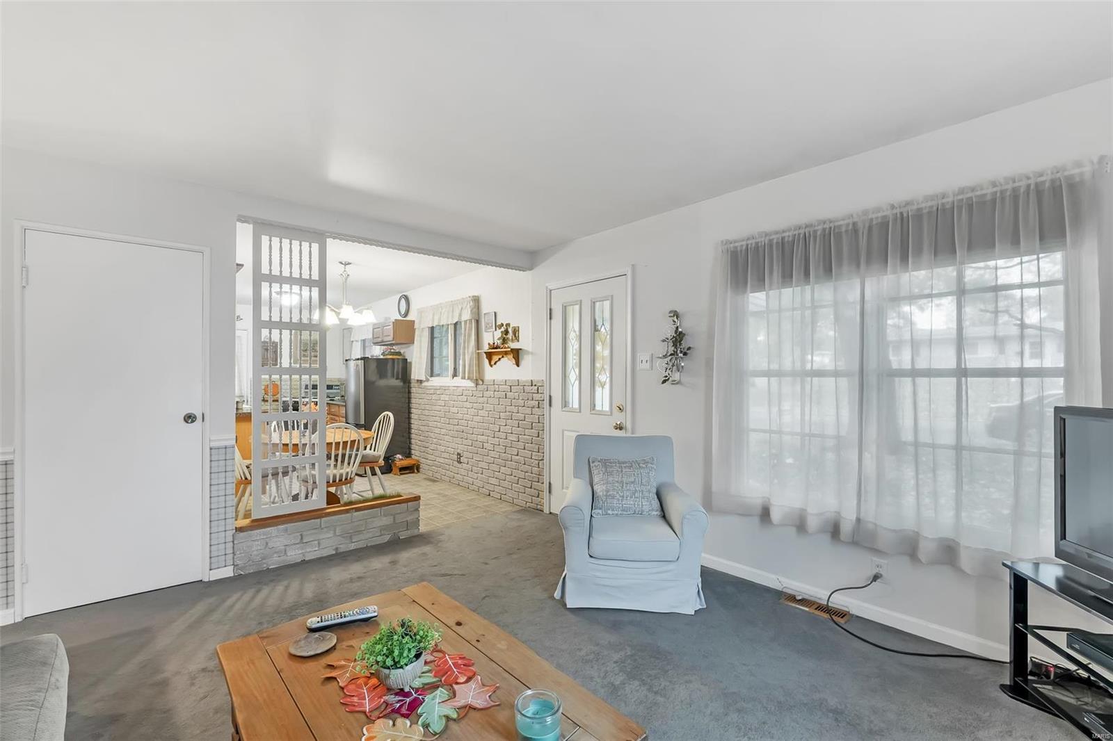 2420 Mullanphy Road Florissant, MO 63031 - Photo 8 of 21 Gallery Image 8