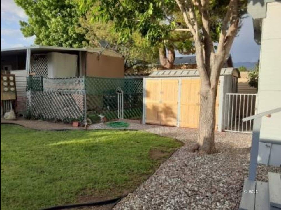 2371 Edinburgh Avenue Bishop, CA 93514 - Photo 11 of 12 Yard