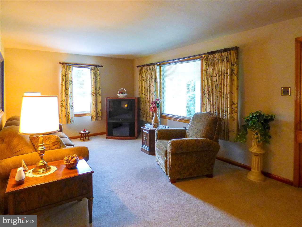 15 Cloverleaf Road York, PA 17406 - Photo 11 of 36