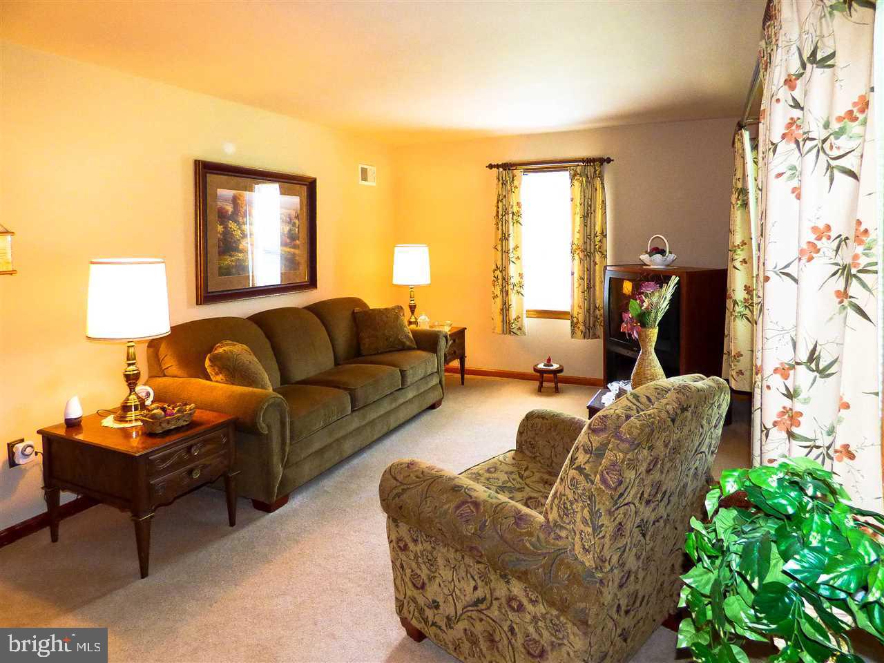 15 Cloverleaf Road York, PA 17406 - Photo 14 of 36