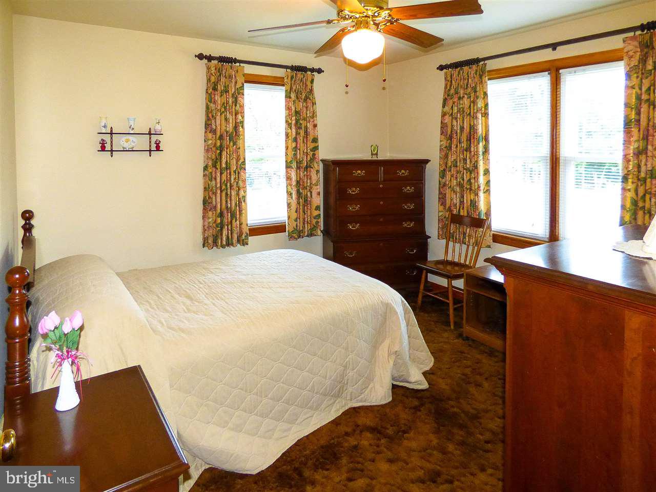 15 Cloverleaf Road York, PA 17406 - Photo 25 of 36