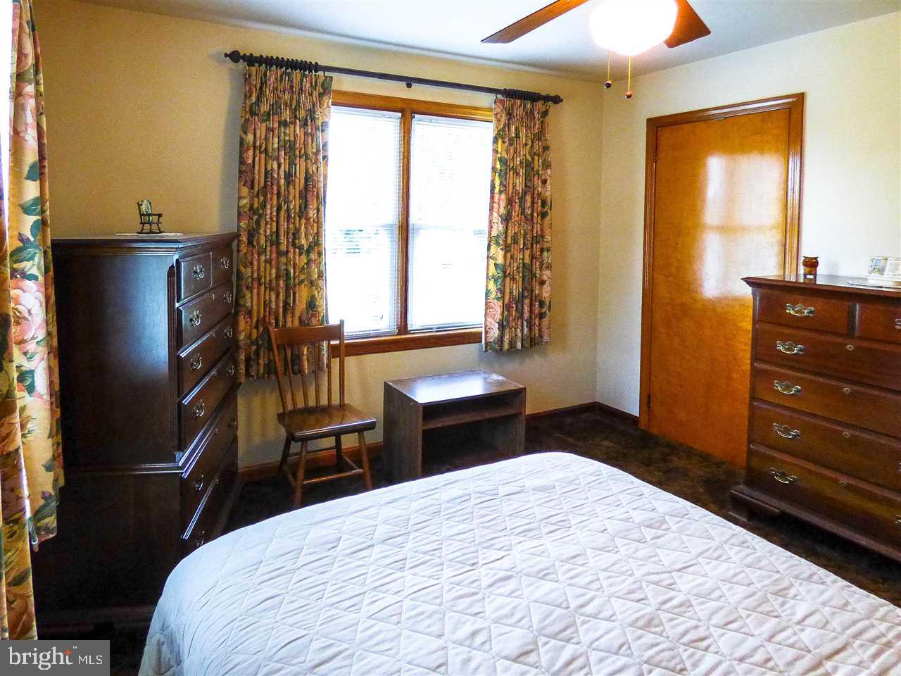 15 Cloverleaf Road York, PA 17406 - Photo 26 of 36