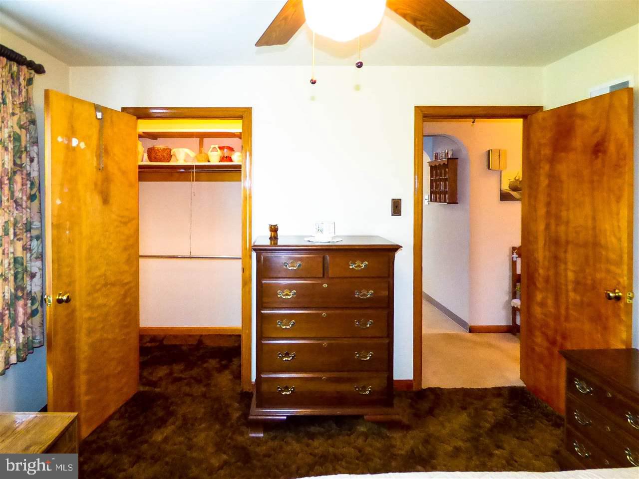 15 Cloverleaf Road York, PA 17406 - Photo 28 of 36