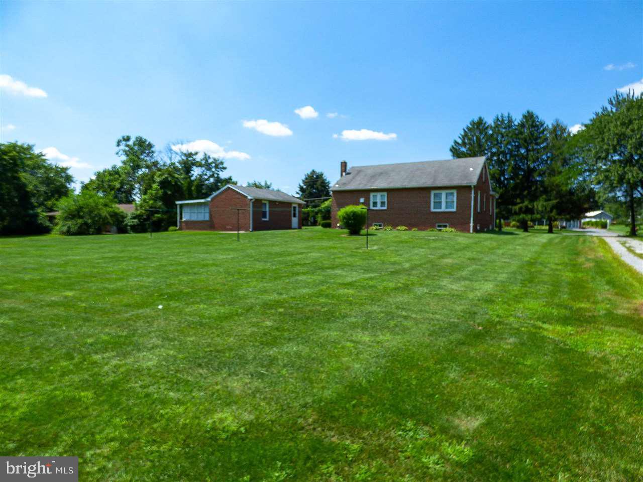 15 Cloverleaf Road York, PA 17406 - Photo 6 of 36