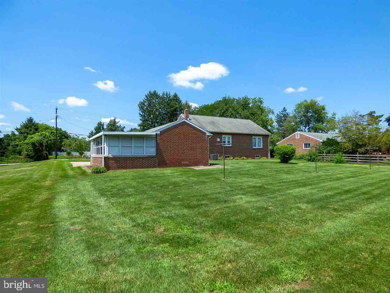 15 Cloverleaf Road York, PA 17406 - Photo 8 of 36