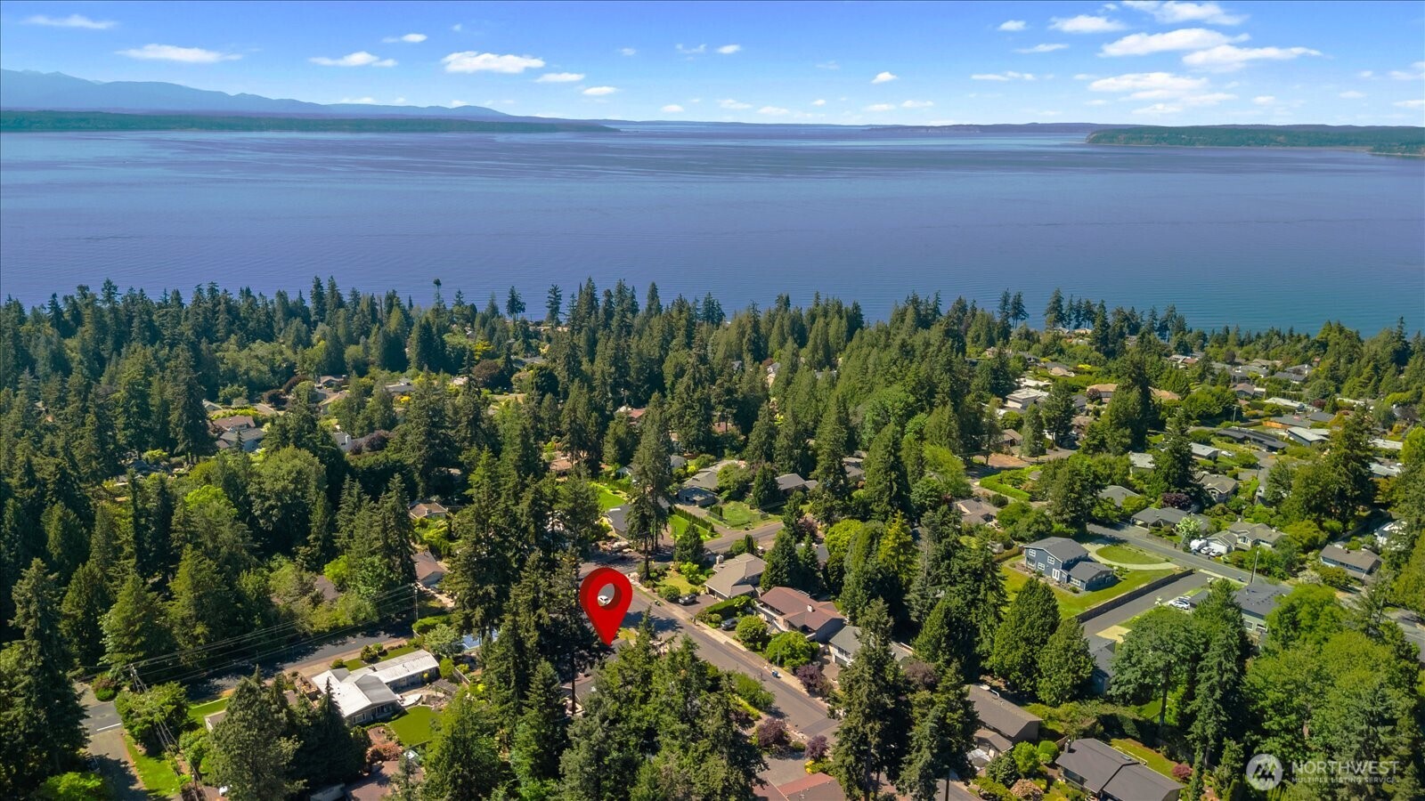 8716 185th Place Southwest Edmonds, WA 98026 - Photo 6 of 40