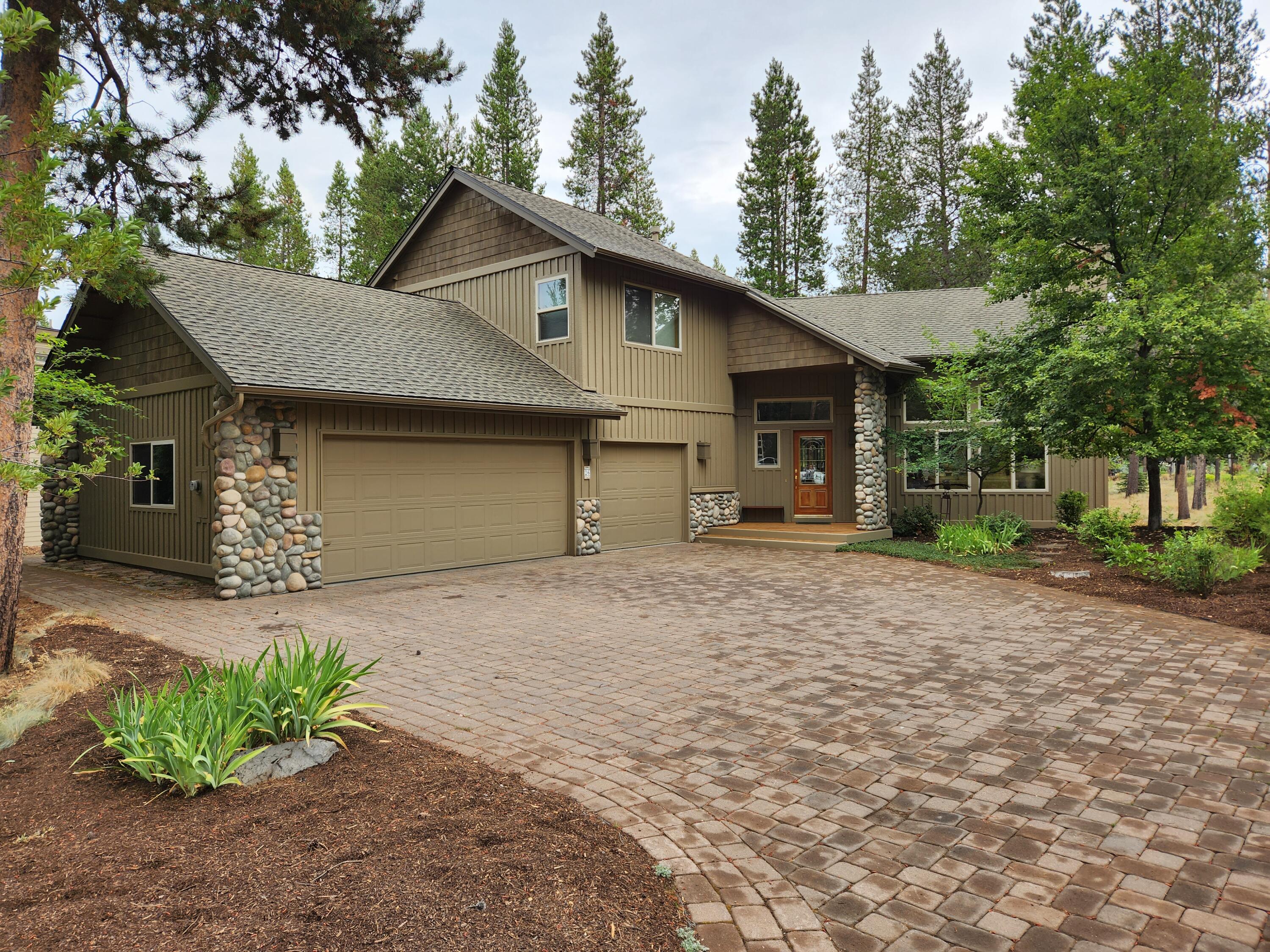 57730 Filbert Lane, Unit 26 Sunriver, OR 97707 - Photo 36 of 36 Don't miss your opportunity to own a true resort gem!