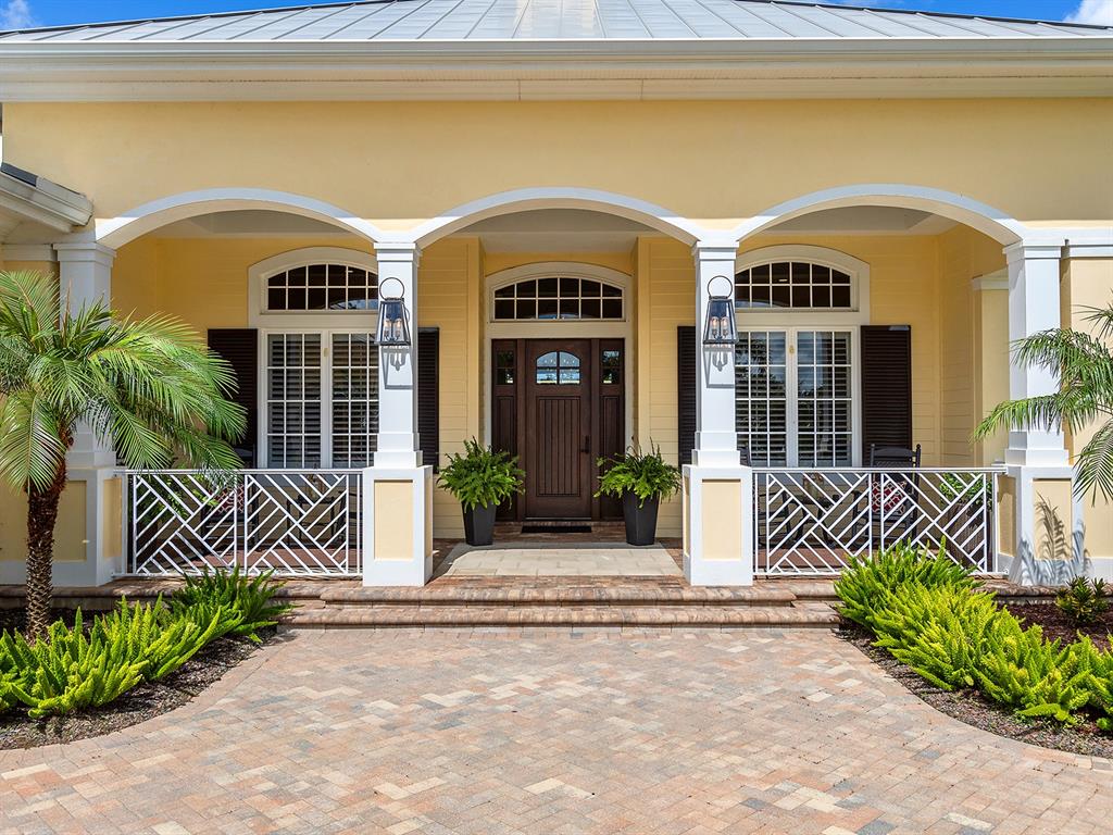 16336 Daysailor Trail Lakewood Ranch, FL 34202 - Photo 13 of 88 a front view of a house