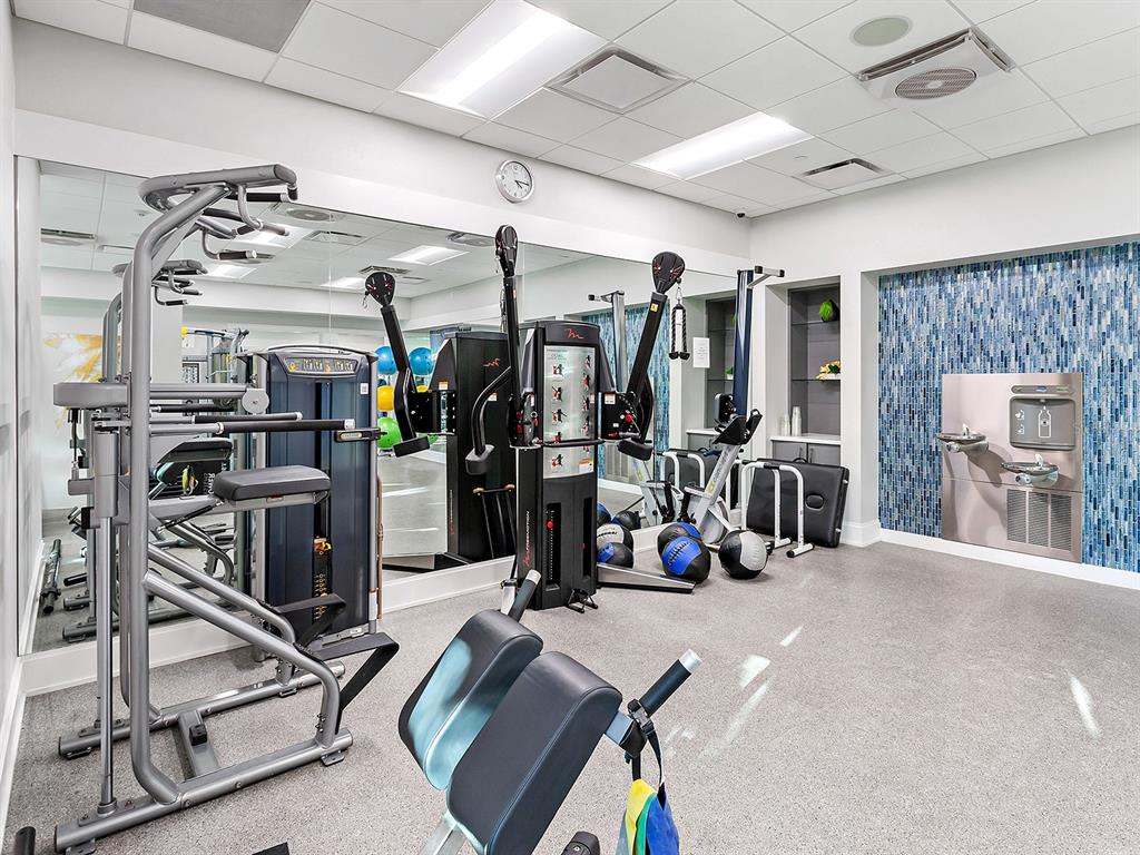 16336 Daysailor Trail Lakewood Ranch, FL 34202 - Photo 86 of 88 a view of a room with gym equipment