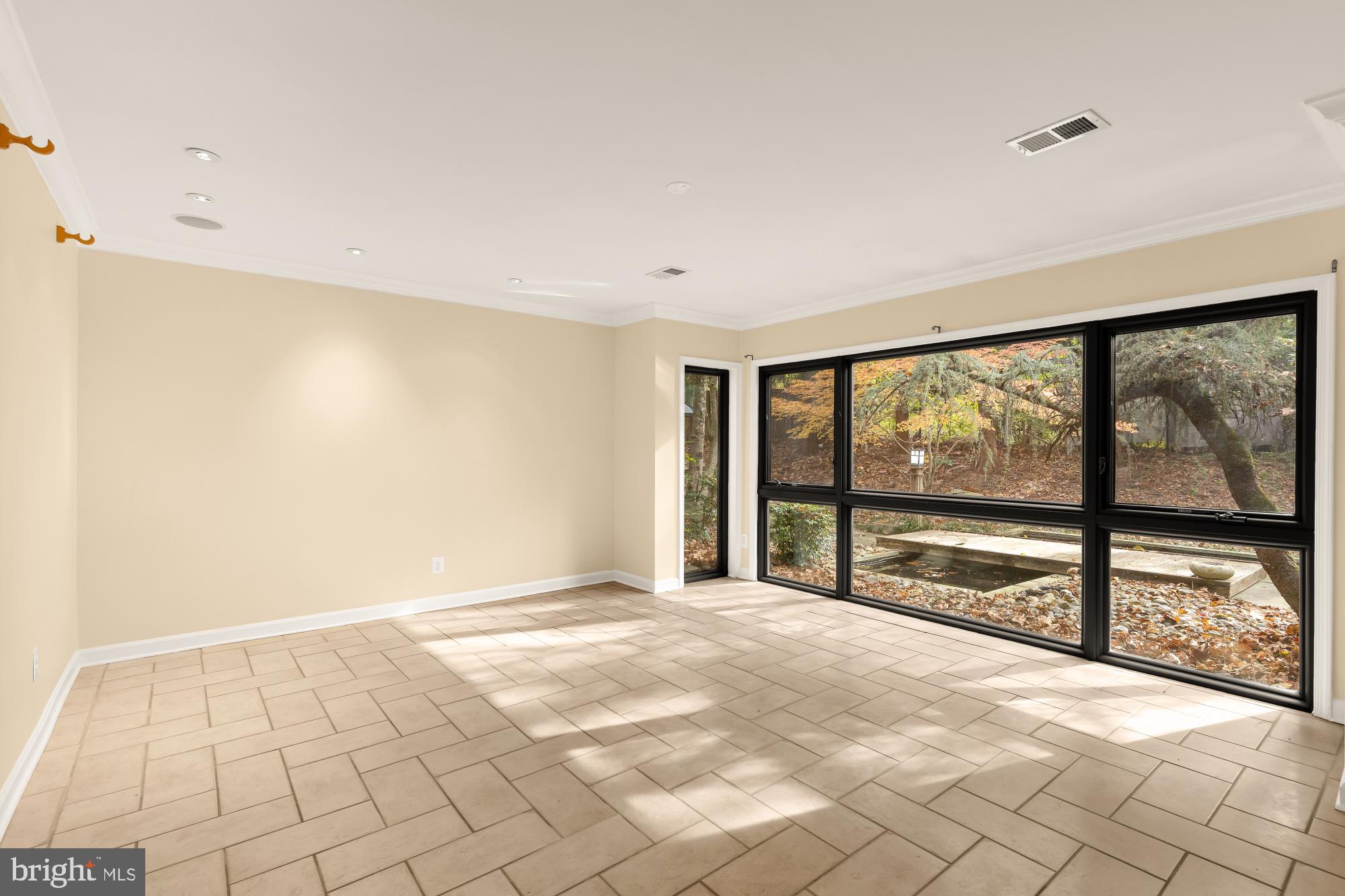 1434 Kirby Road McLean, VA 22101 - Photo 9 of 54 Dining space
