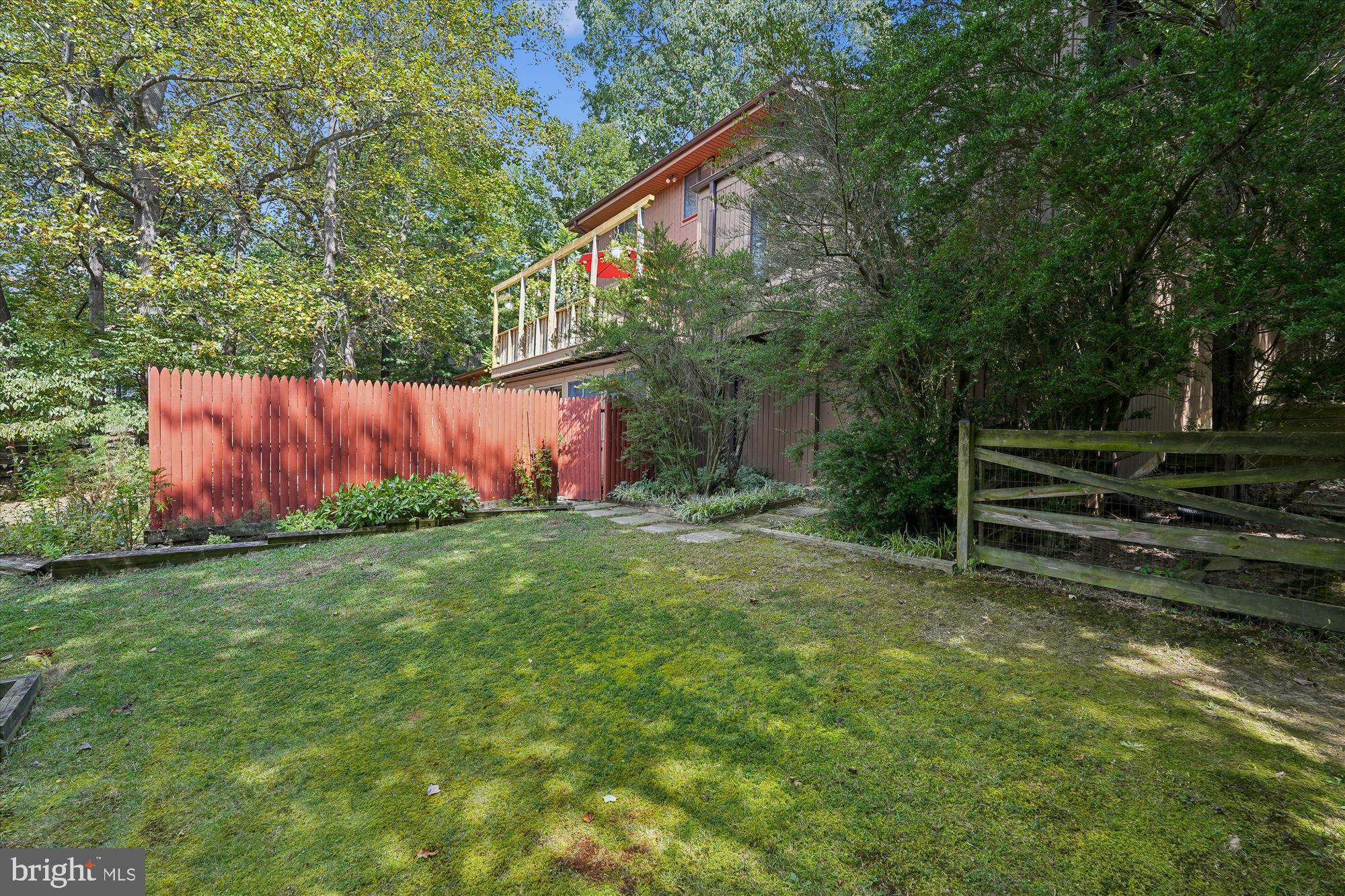 14908 Chestnut Ridge Court North Potomac, MD 20878 - Photo 16 of 68 Back Elevation
