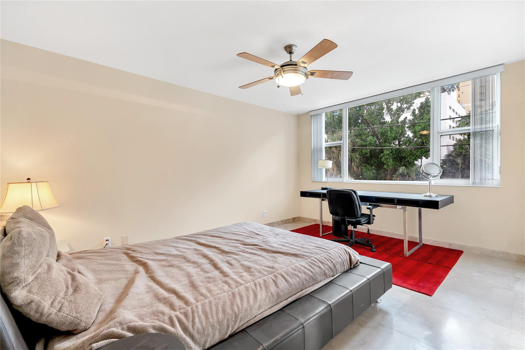 112 North Birch Road, Unit 202 Fort Lauderdale, FL 33304 - Photo 14 of 18 Photo 14