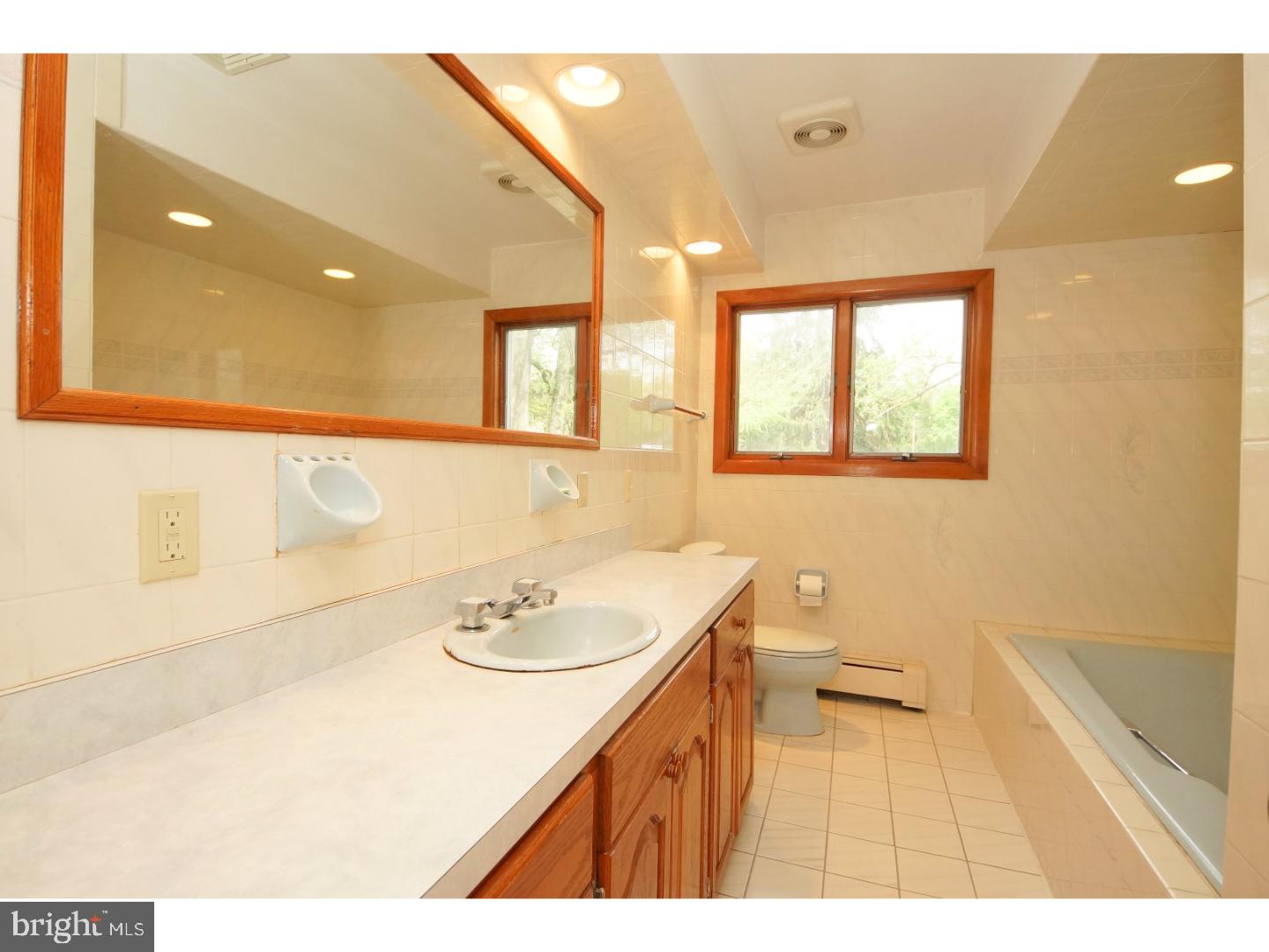 1134 River Road Ewing, NJ 08628 - Photo 17 of 23 Gallery Image 17