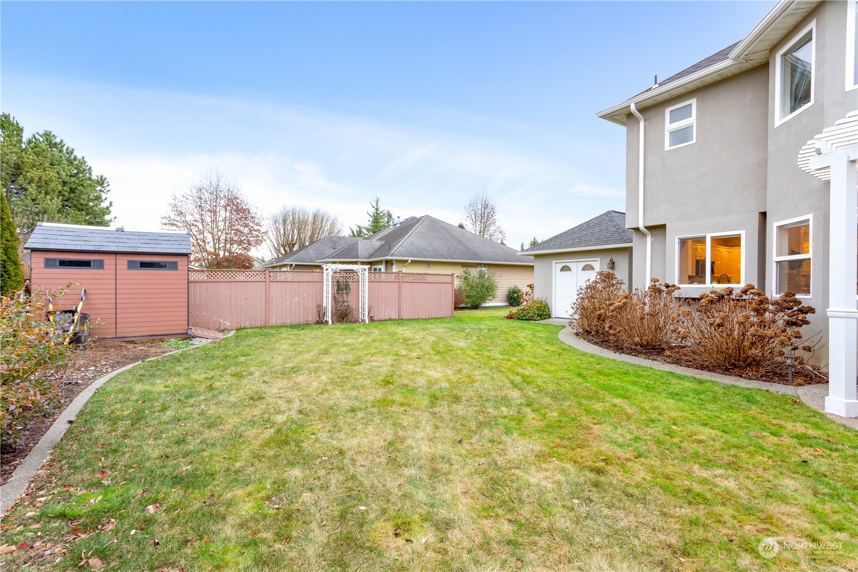 212 Springview Drive Lynden, WA 98264 - Photo 36 of 40 front view of a house with a yard