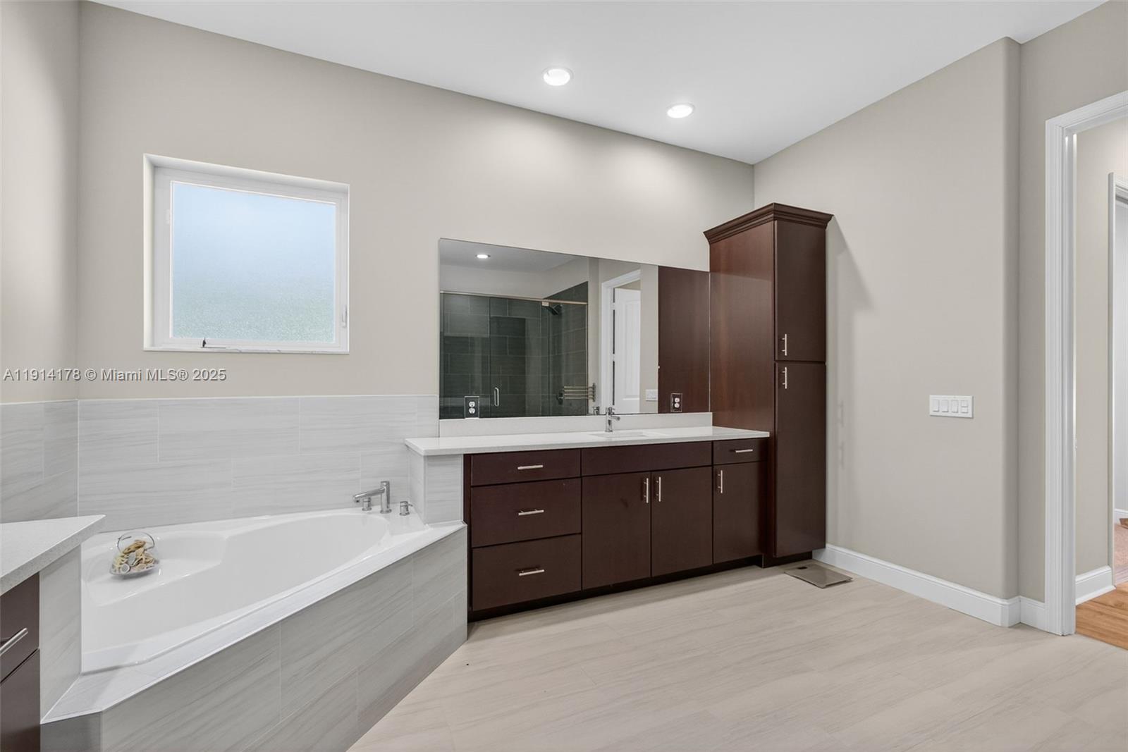 18369 Mellen Lane Jupiter, FL 33478 - Photo 32 of 84