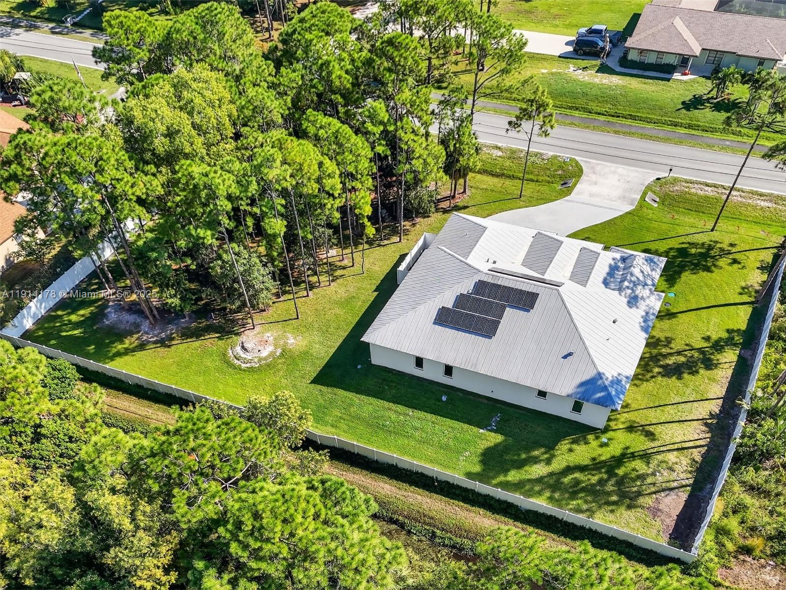 18369 Mellen Lane Jupiter, FL 33478 - Photo 83 of 84