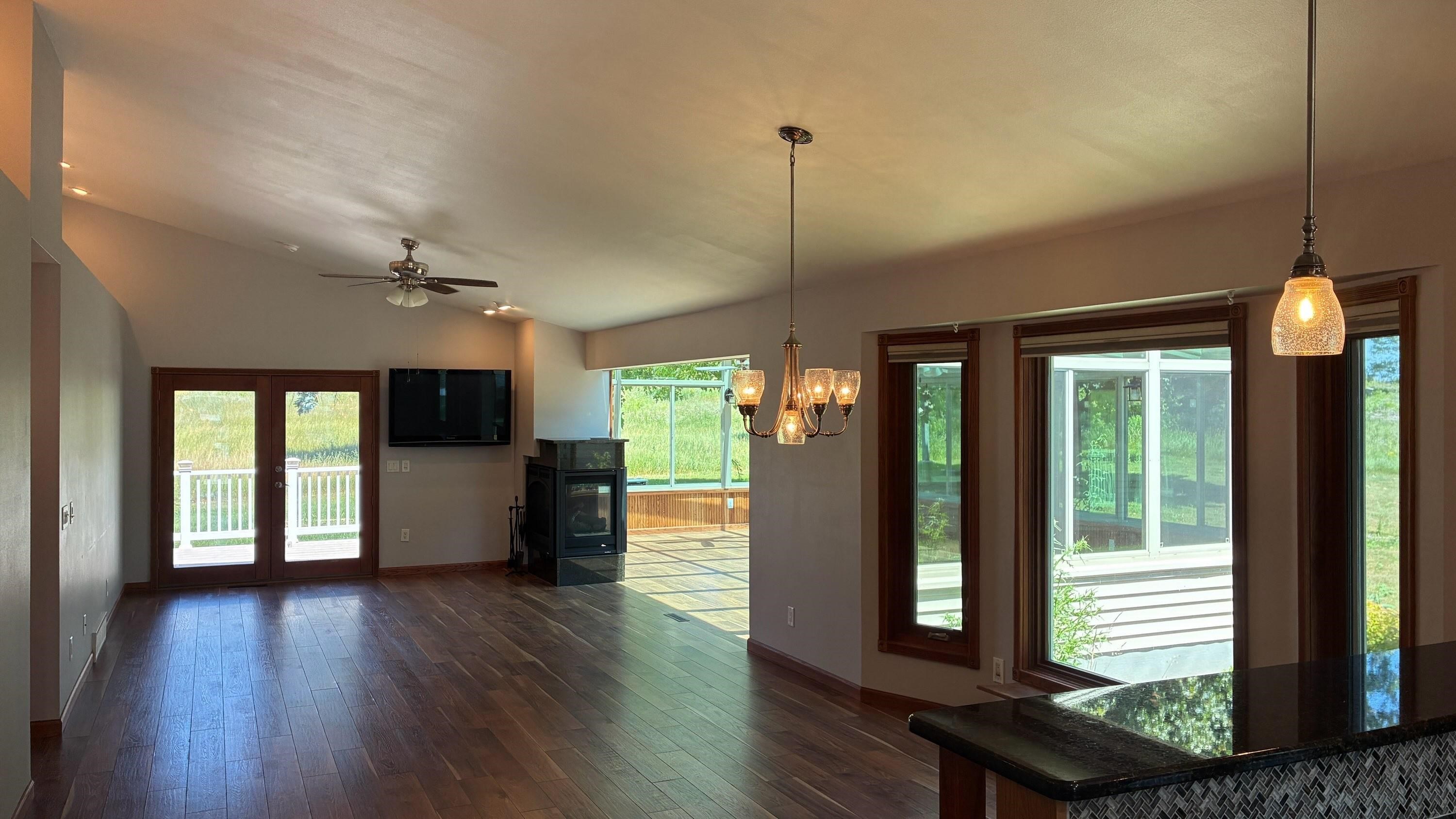 1108 Mahogany Court Two Rivers, WI 54241 - Photo 5 of 33