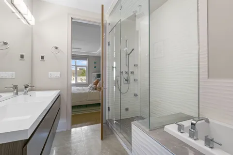$799,000 | 1601 West Pearson Street, Unit 3S, Chicago, IL 60622