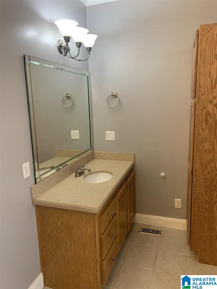 660 Collum Street Jemison, AL 35085 - Photo 8 of 20