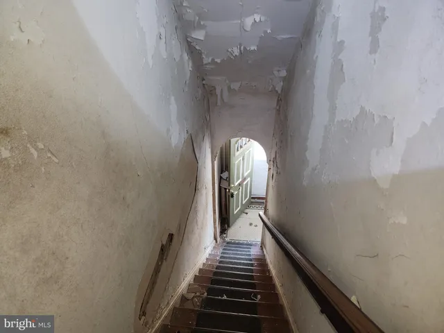 a view of a entryway