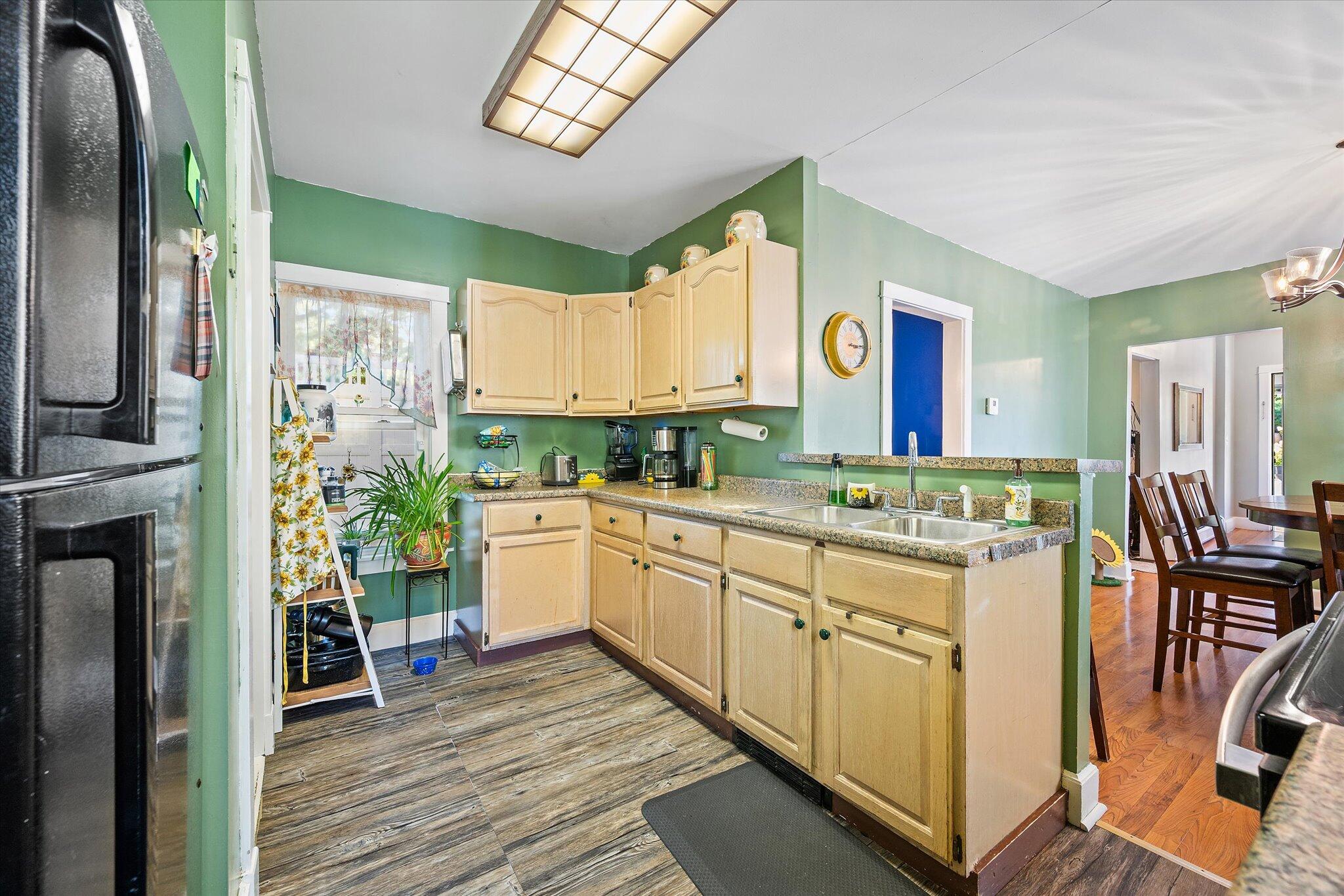 327 French Street Bangor, ME 04401 - Photo 13 of 43 13-Kitchen