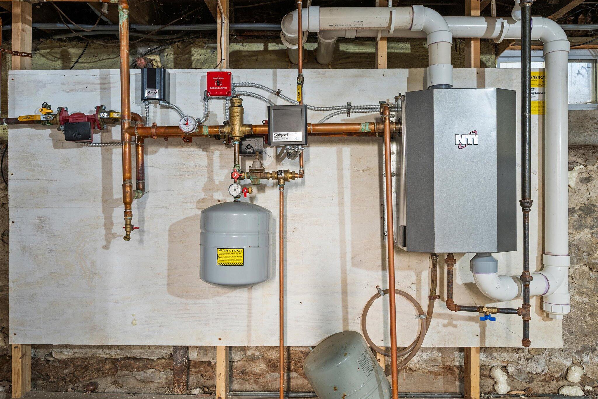 327 French Street Bangor, ME 04401 - Photo 35 of 43 35-Heating System