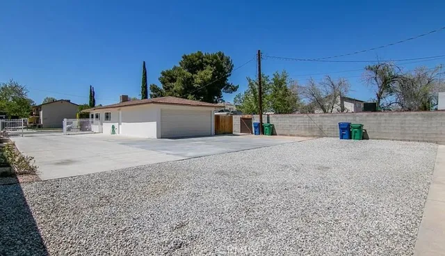 $2,000 | 45122 Date, Lancaster, CA 93534