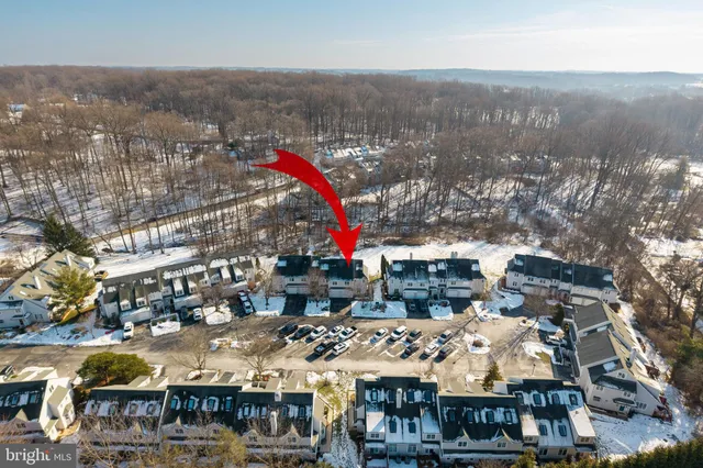 $385,000 | 125 West Thomas Court, Kennett Square, PA 19348