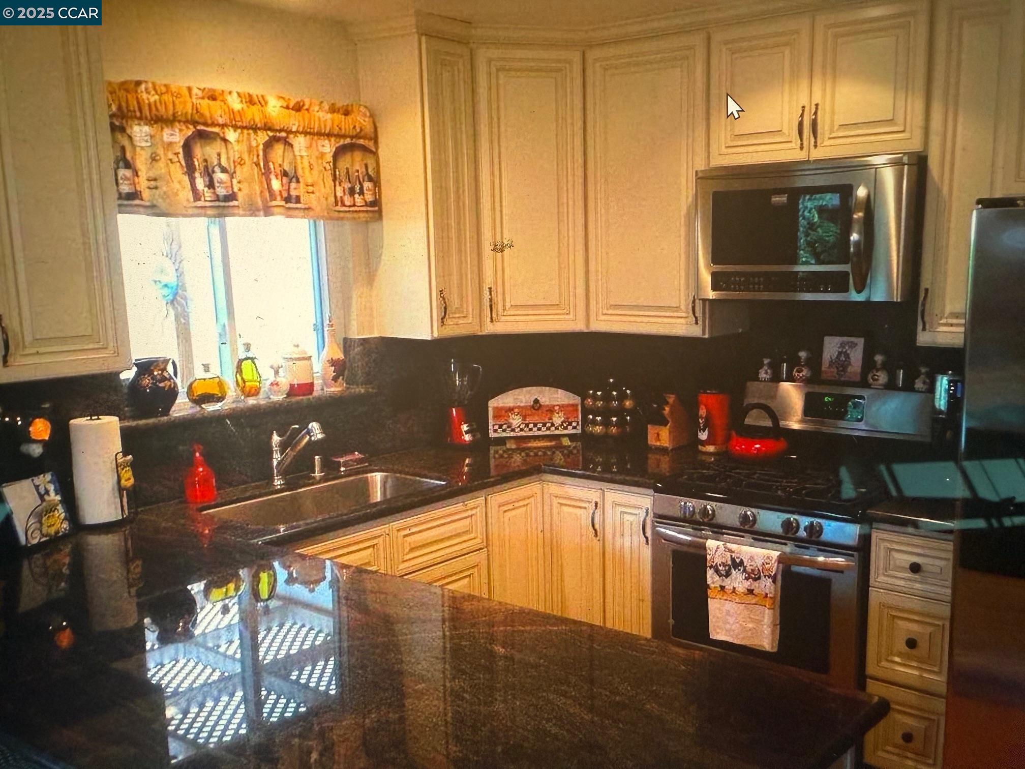 1241 Brookview Drive Concord, CA 94520 - Photo 5 of 9